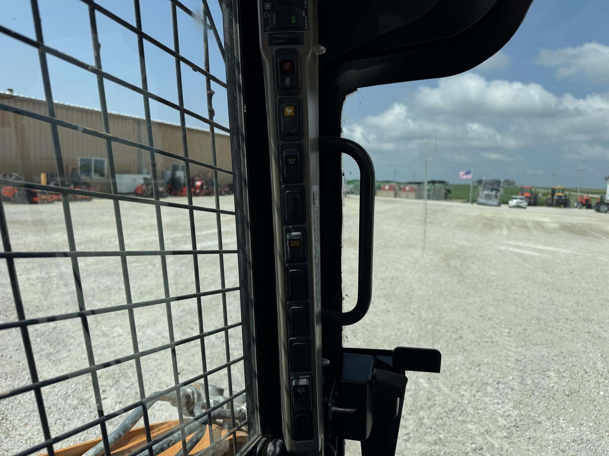 2014 Case SR220 Skid Steer