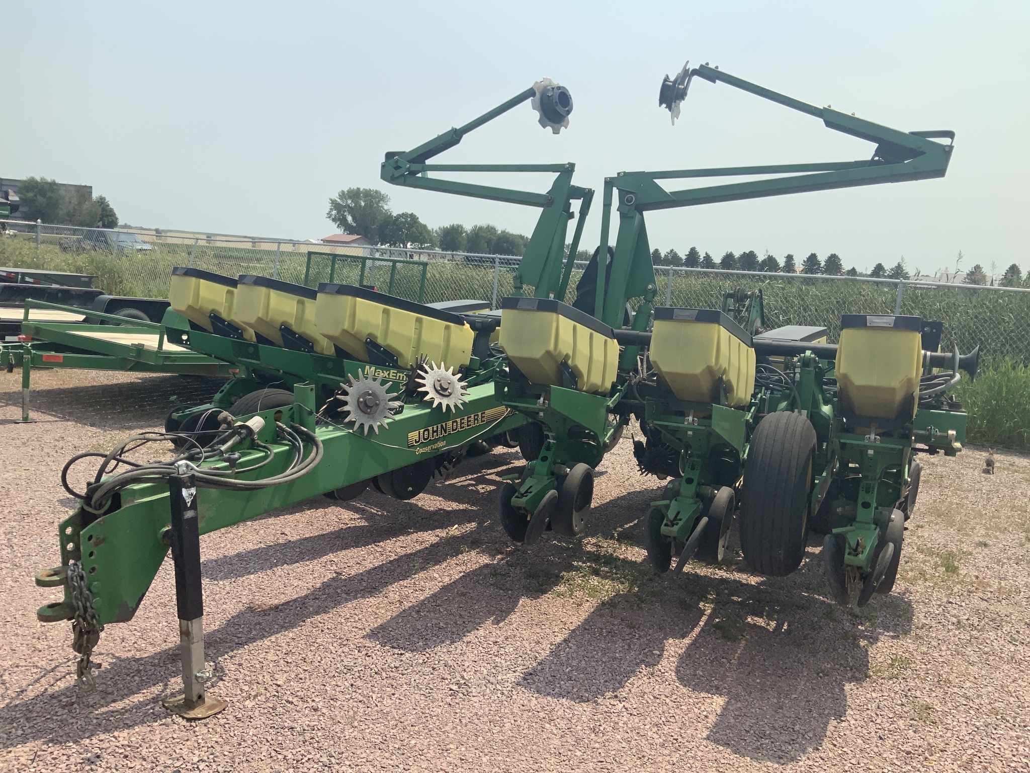 2001 John Deere 1760 Planter