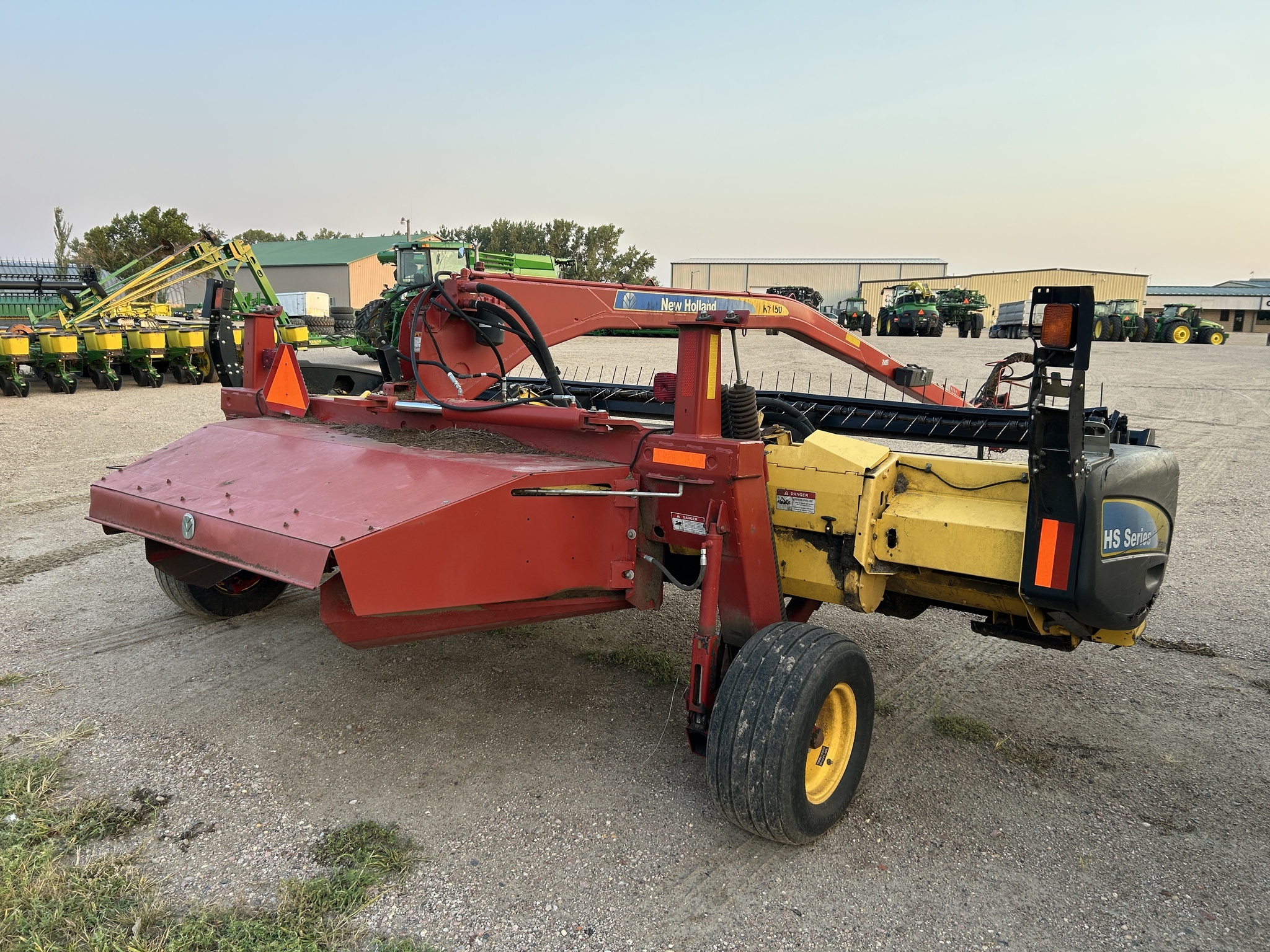 2009 New Holland H7150 Mower Conditioner