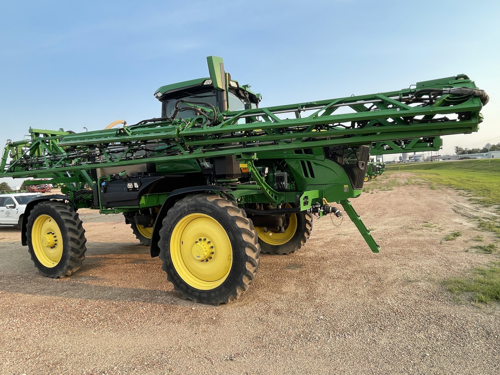 2022 John Deere 410R Self-Propelled Sprayer