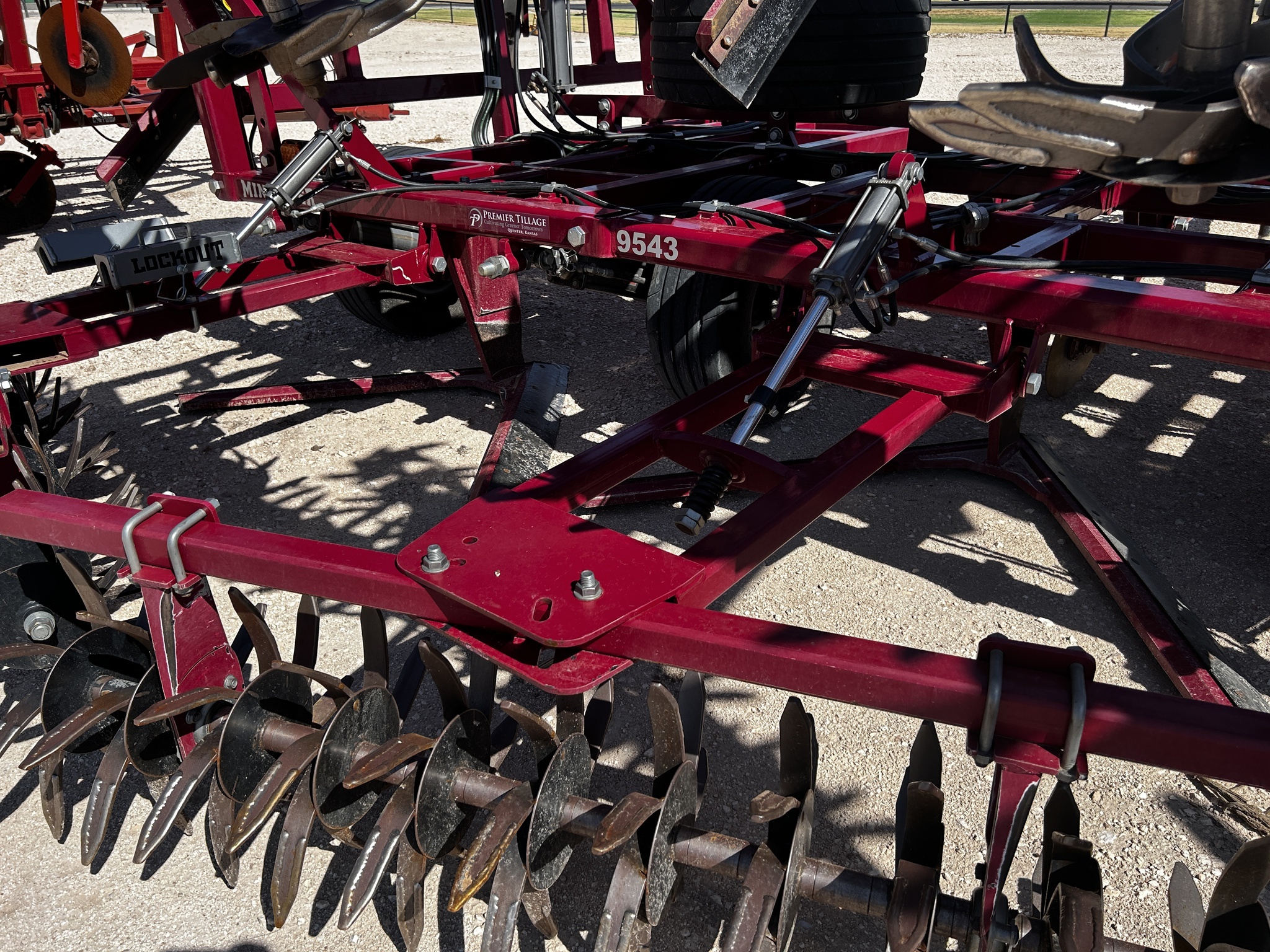 2022 Premier 9x6 Minimizer Field Cultivator