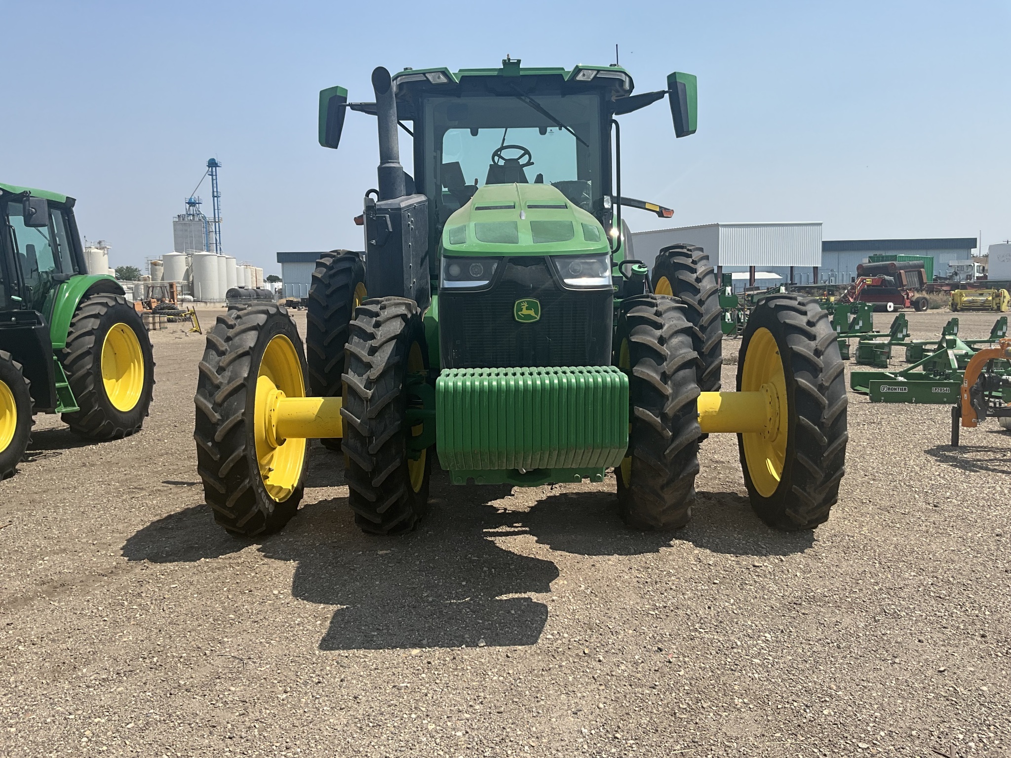 2022 John Deere 8R 310 Tractor