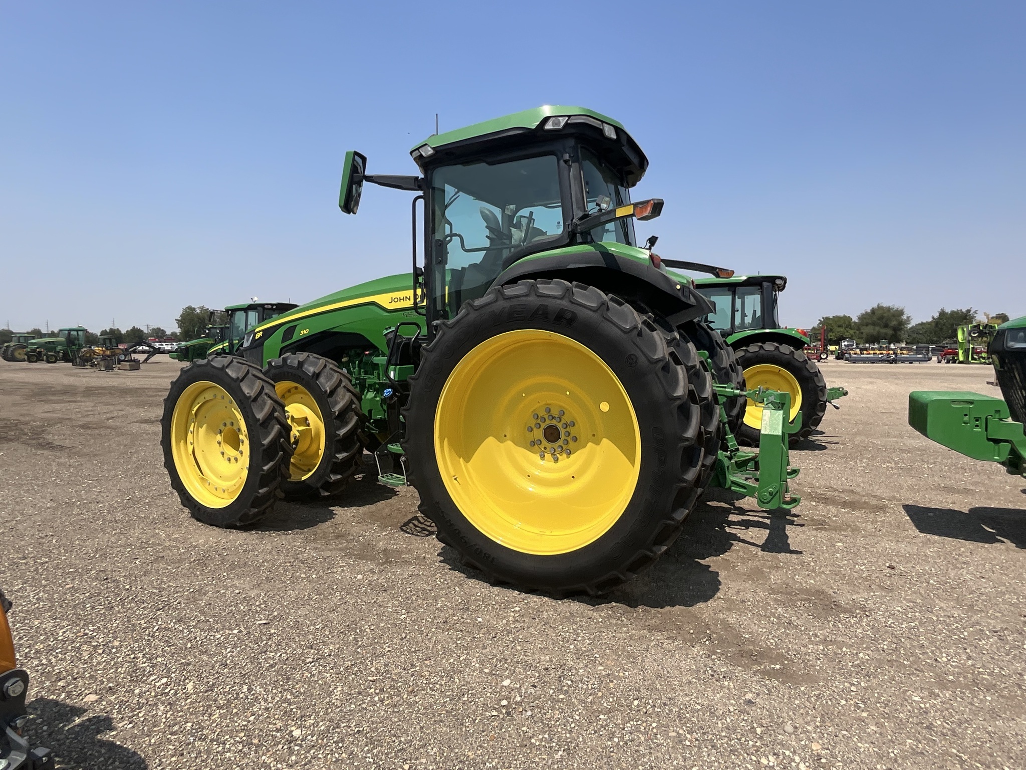 2022 John Deere 8R 310 Tractor