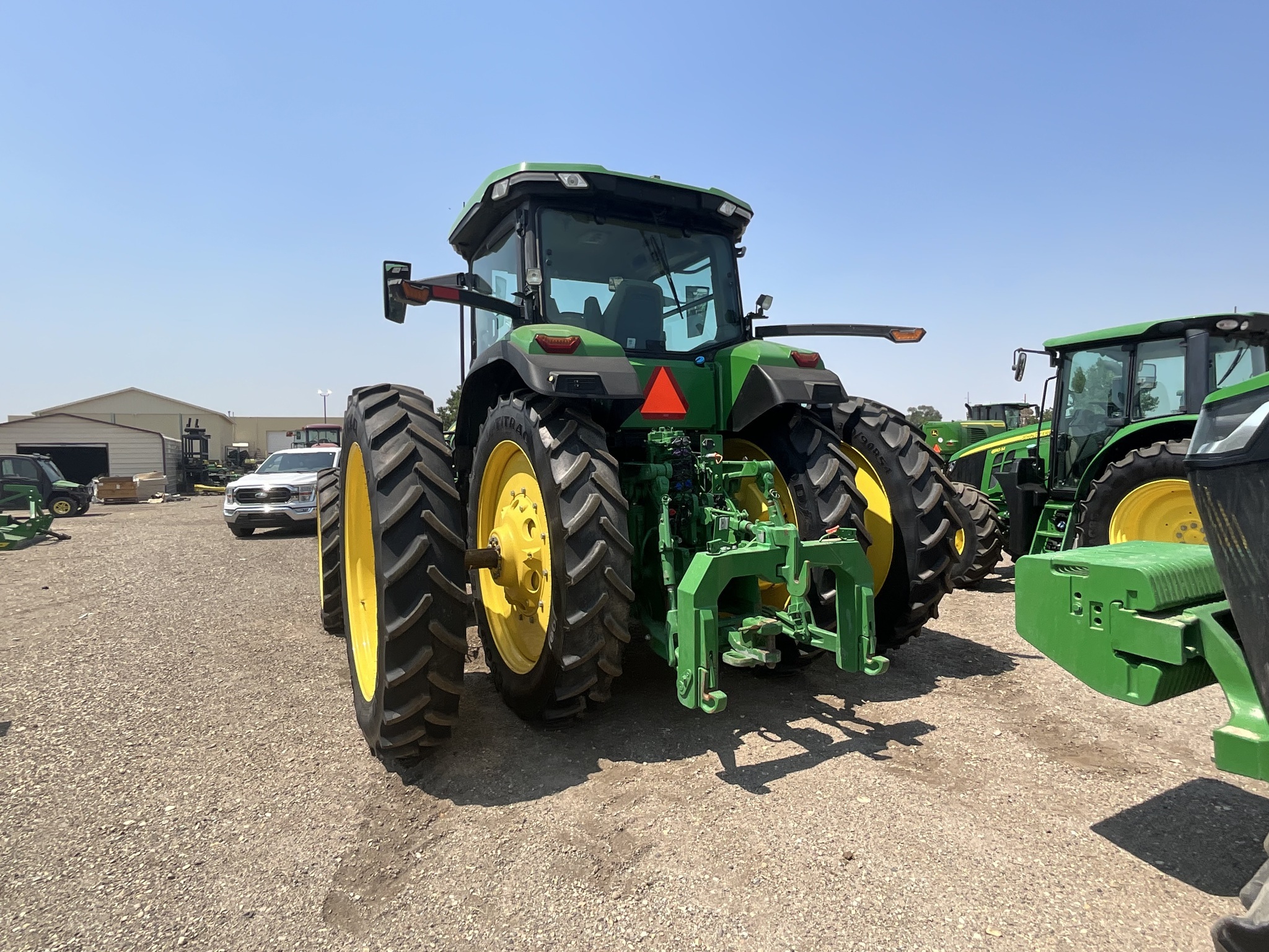 2022 John Deere 8R 310 Tractor