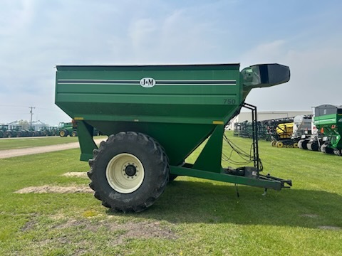  J&M 750-16 Grain Cart