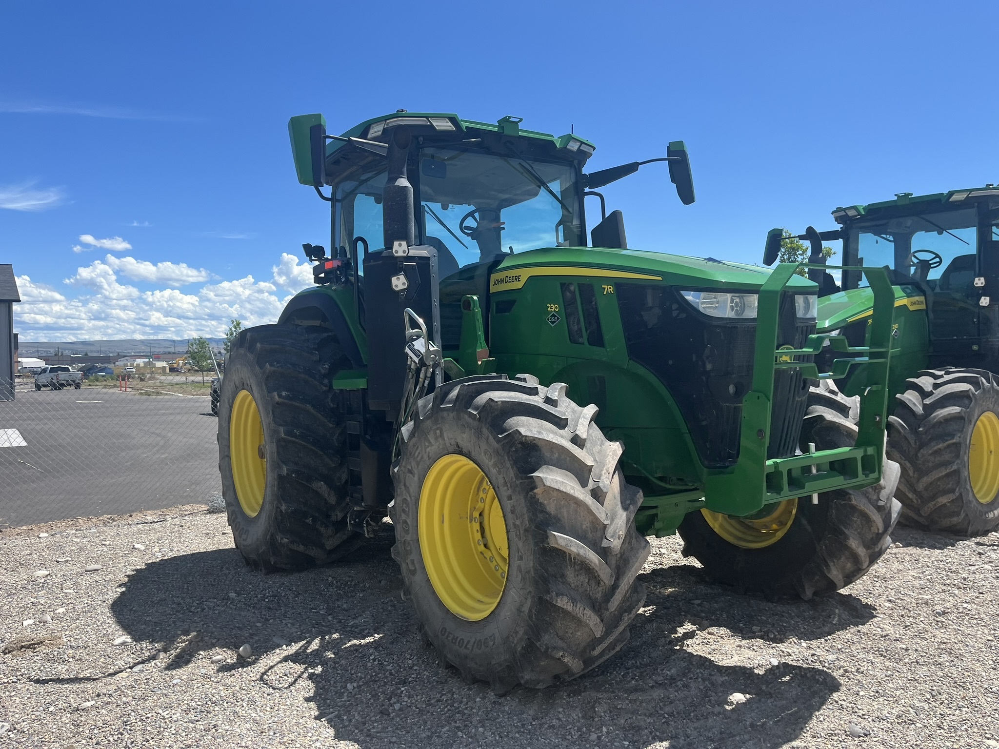 2023 John Deere 7R 230 Tractor