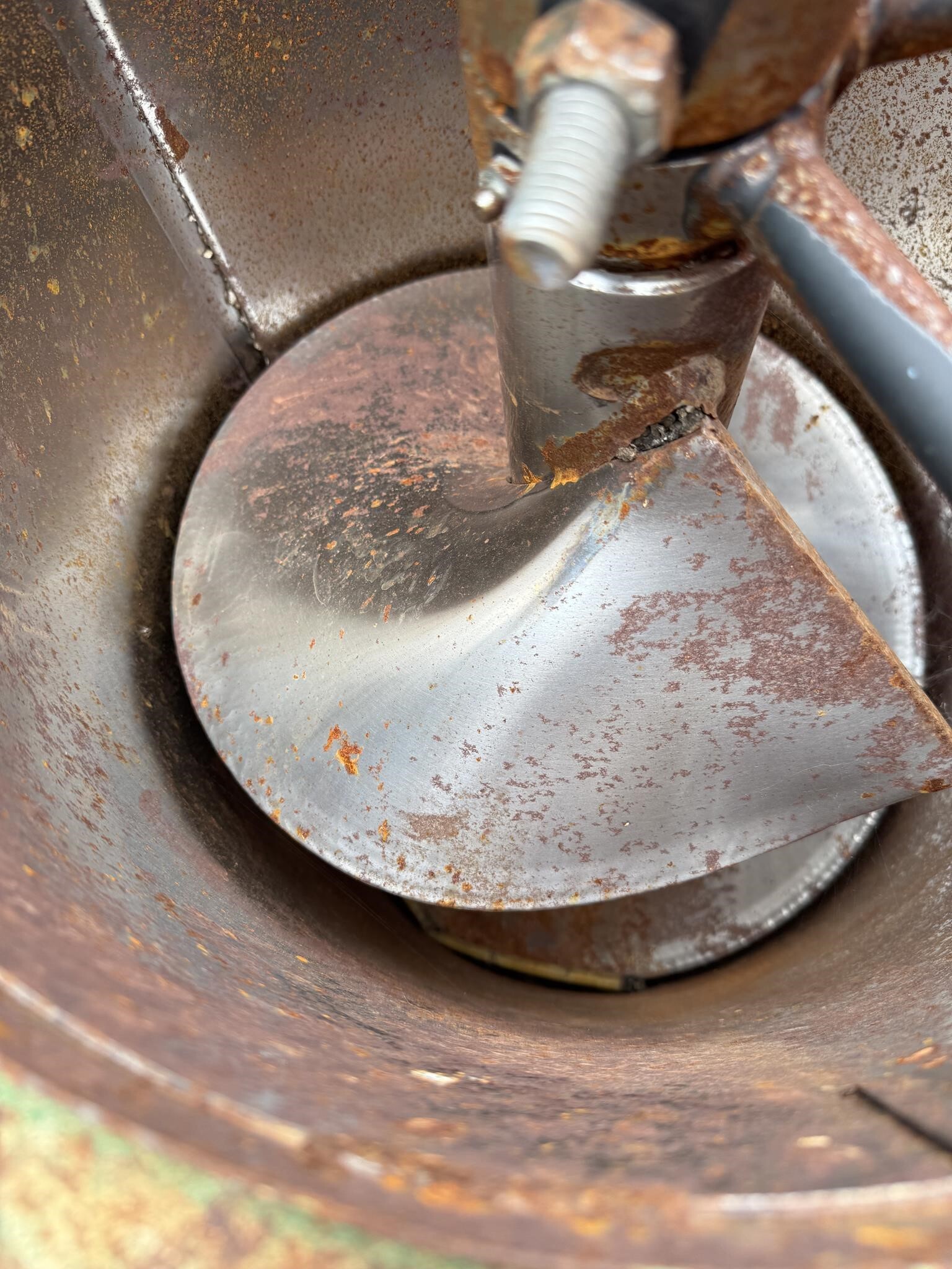  J&M 750-16 Grain Cart