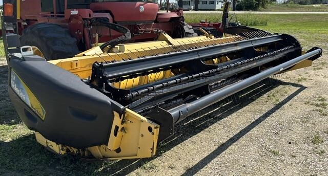 2010 New Holland H8040 Self-Propelled Windrowers and Swather