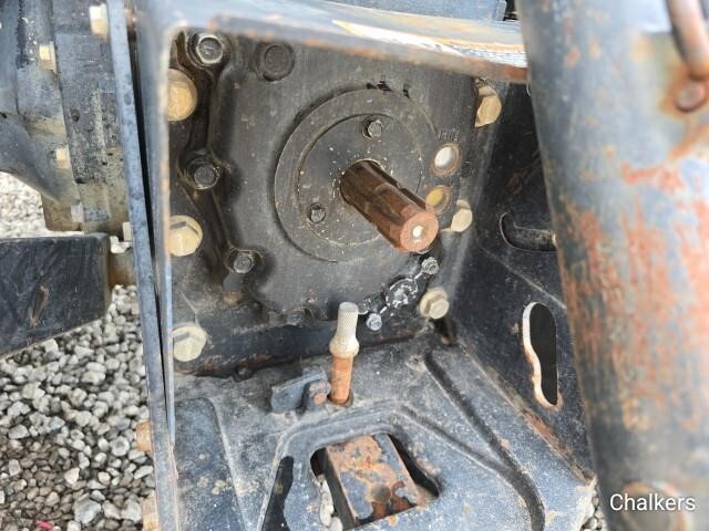  John Deere 5325 Tractor