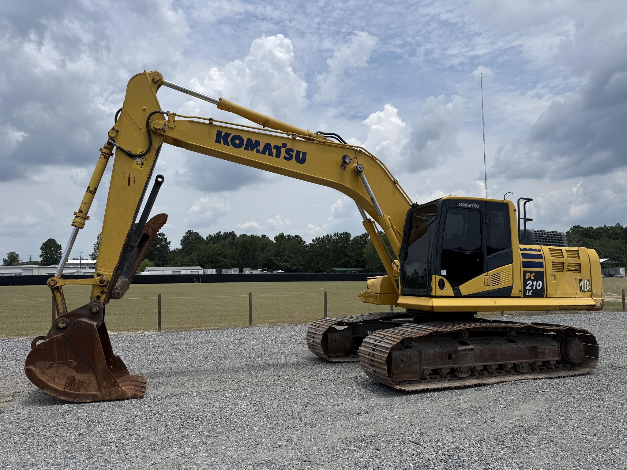 2019 Komatsu PC210 LC-11 Excavator