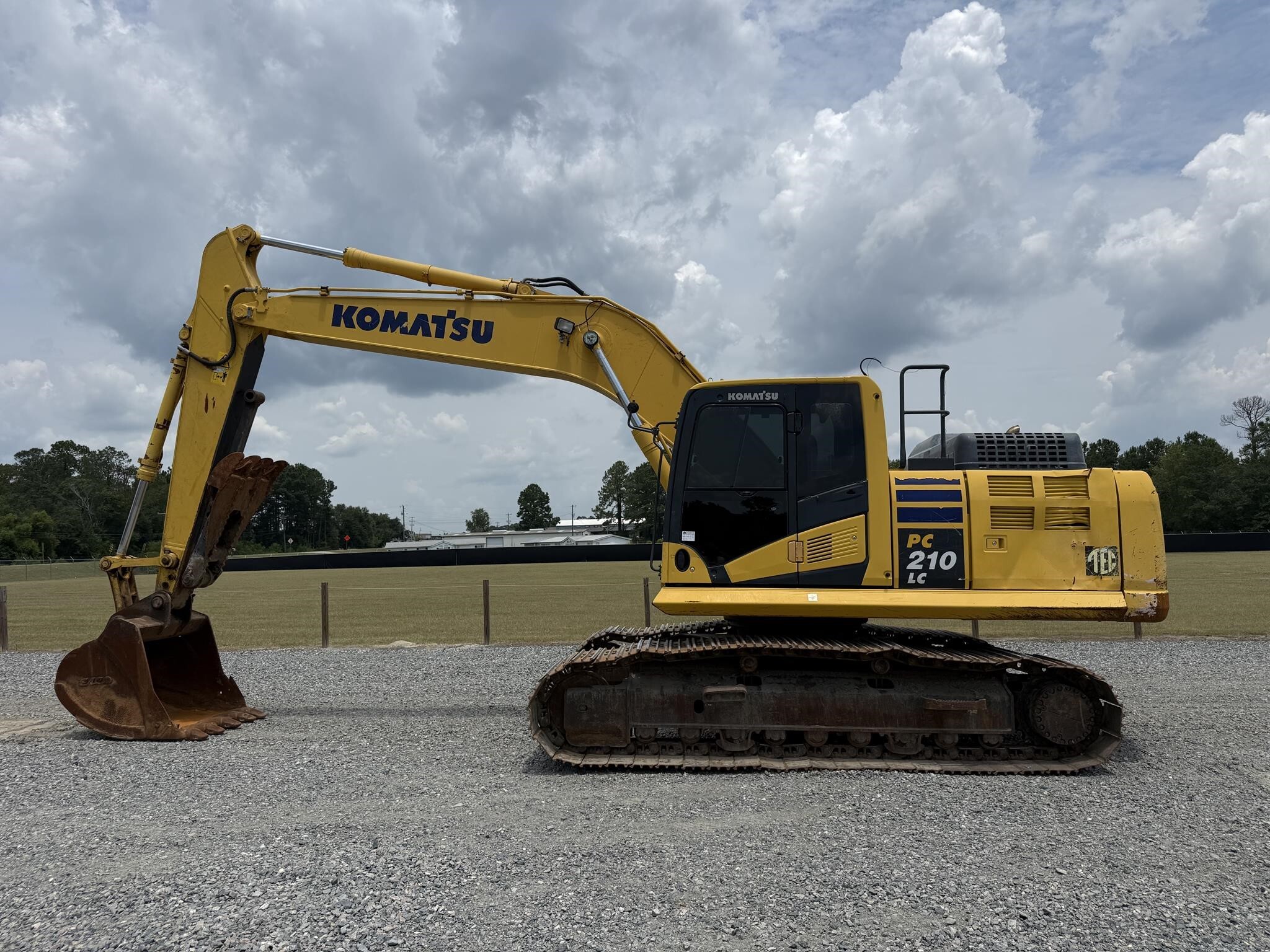 2019 Komatsu PC210 LC-11 Excavator