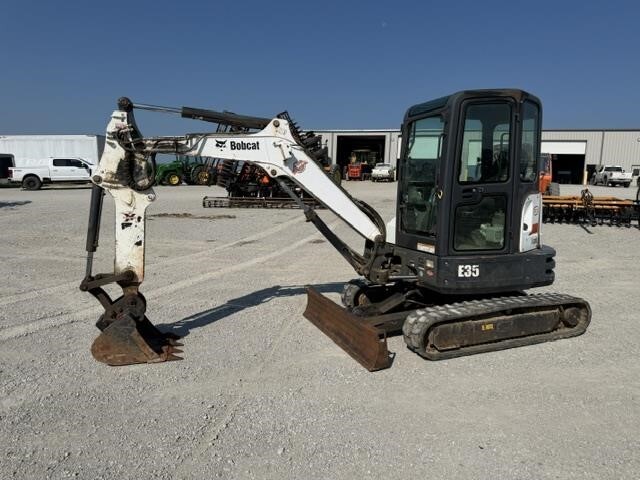 2015 Bobcat E35 Backhoe