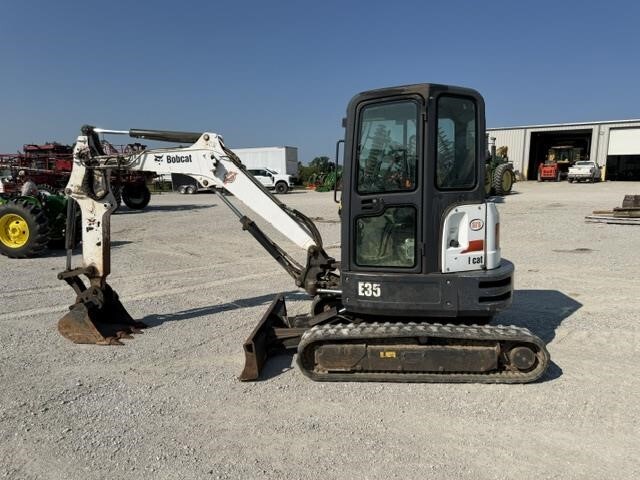 2015 Bobcat E35 Backhoe