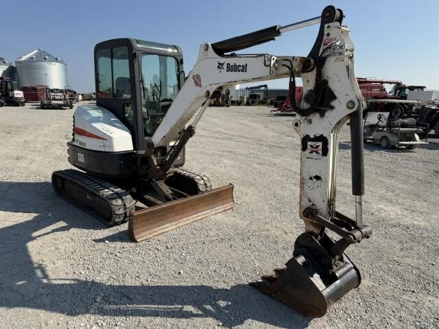 2015 Bobcat E35 Backhoe