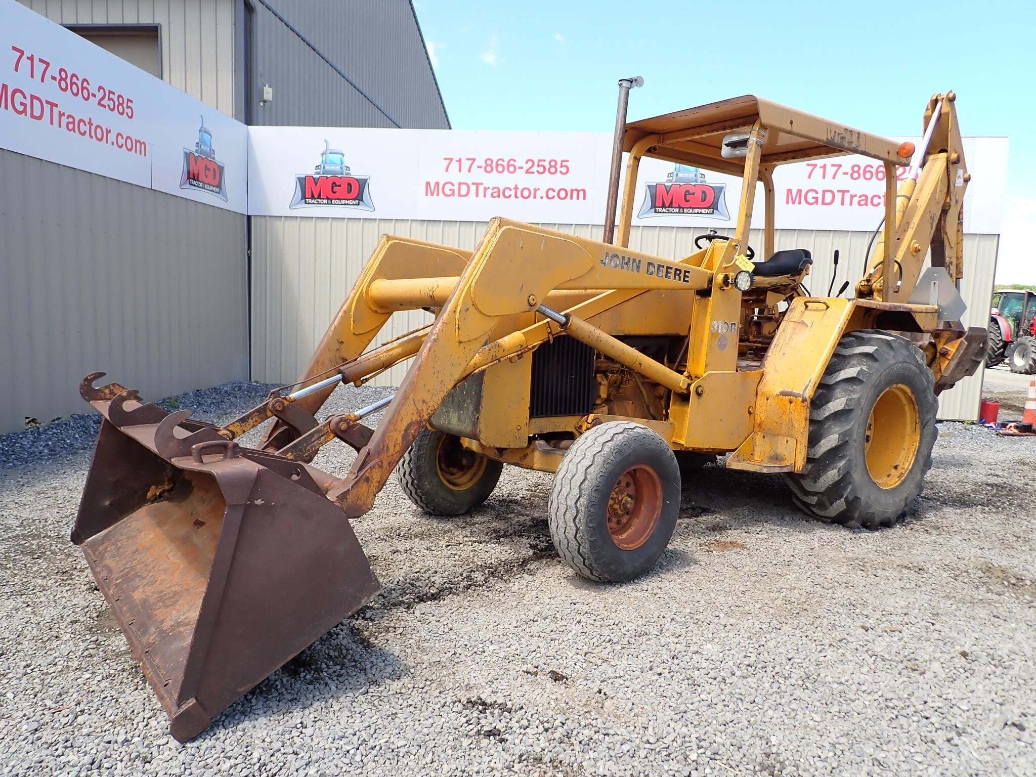  Deere 310B Backhoe