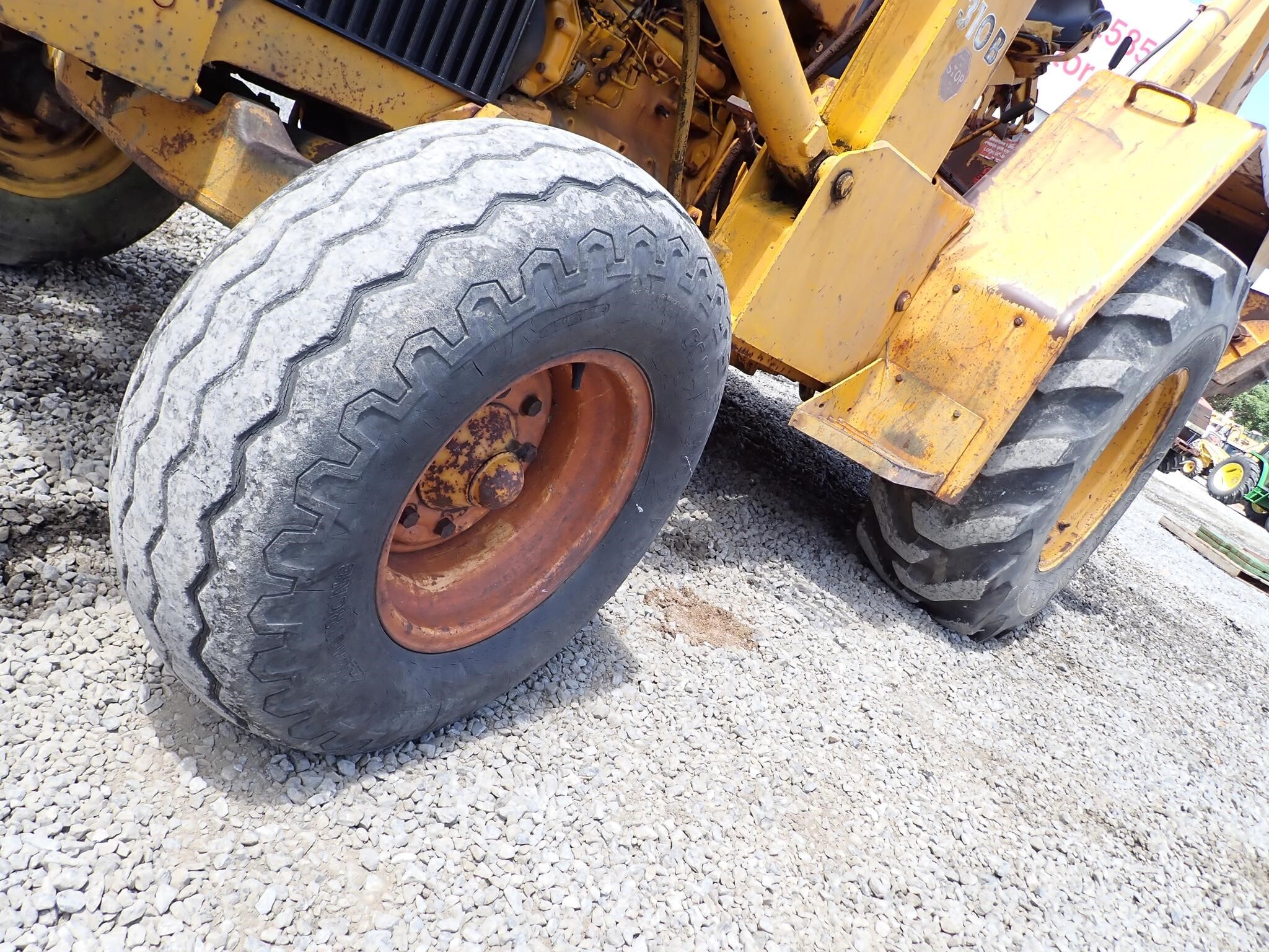  Deere 310B Backhoe