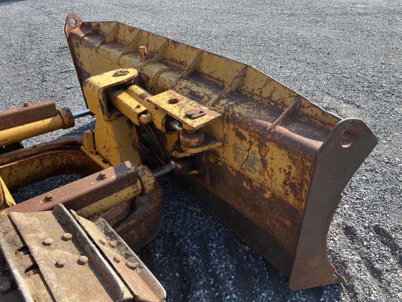 1984 Caterpillar D3B Dozer
