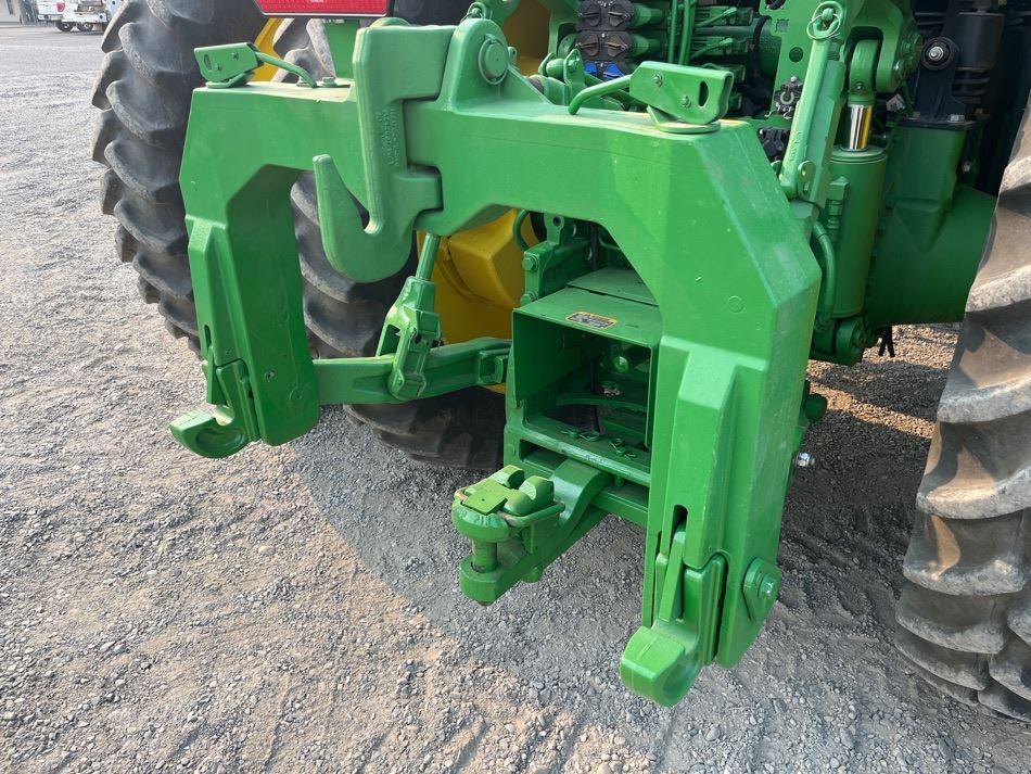 2025 John Deere 8R 370 Tractor