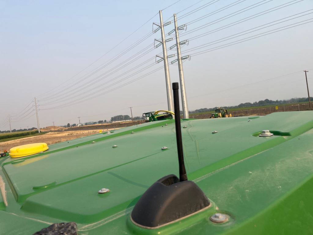 2025 John Deere 8R 370 Tractor