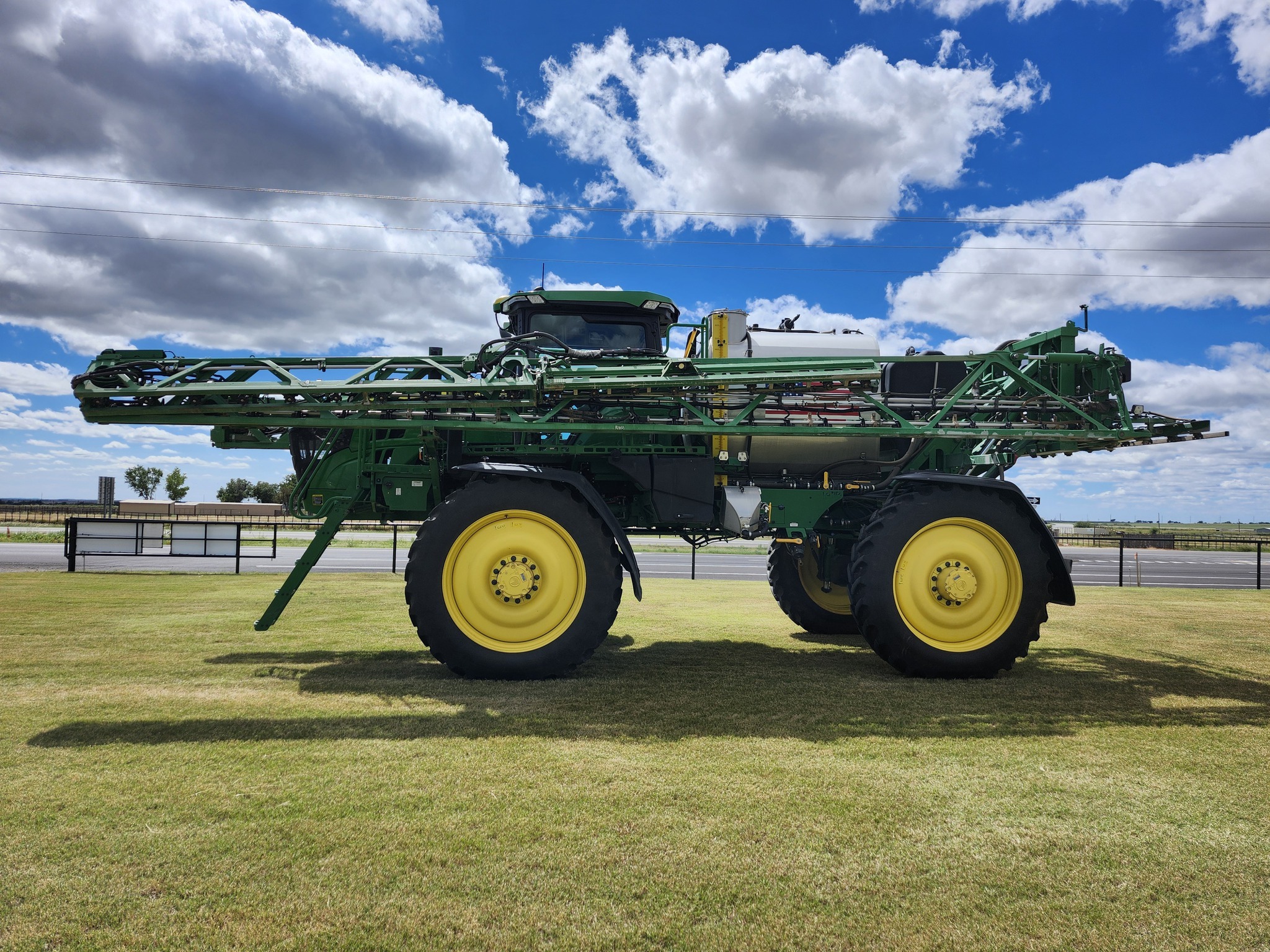 2022 John Deere 616R Self-Propelled Sprayer