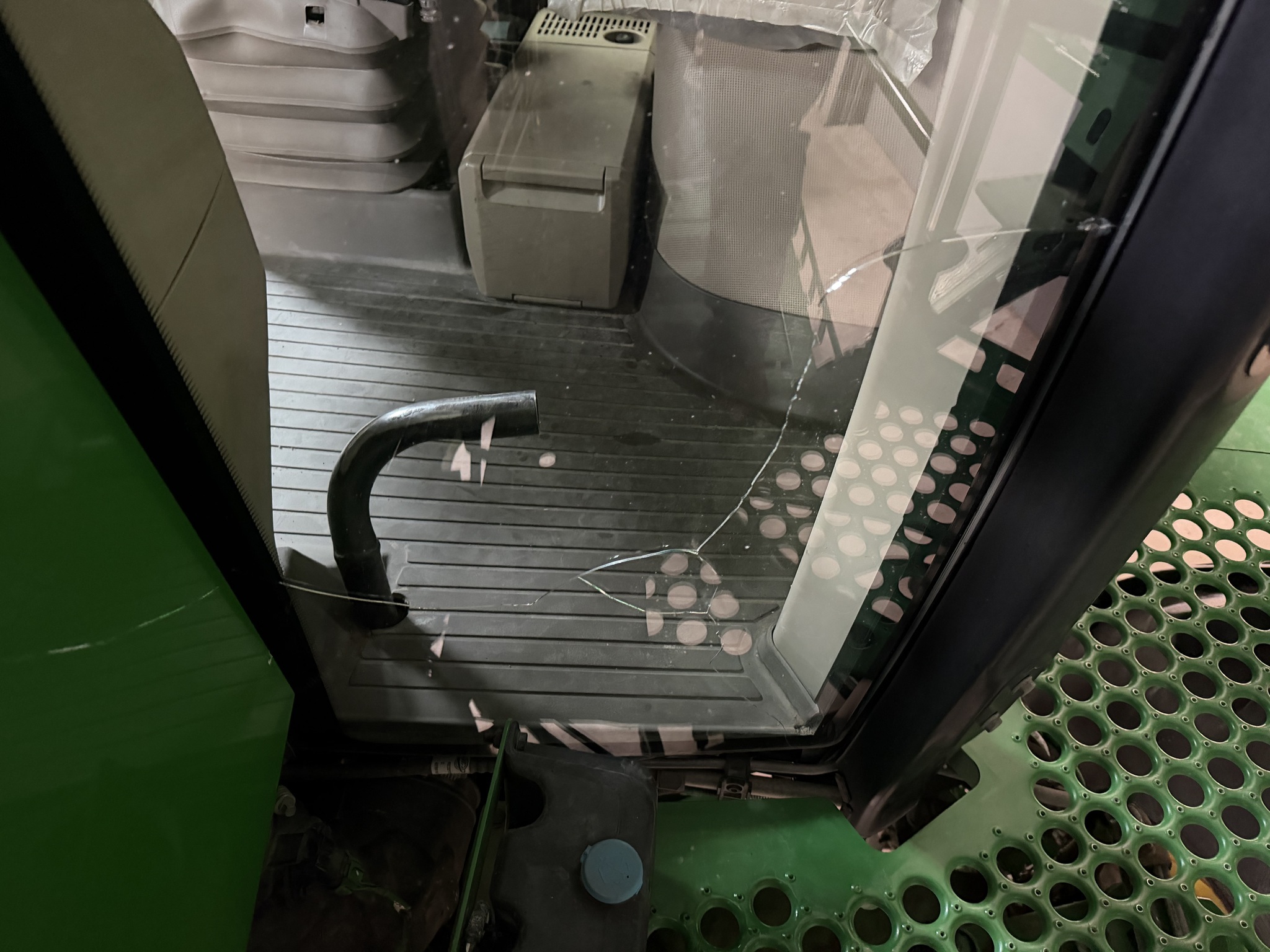 2020 John Deere R4060 Self-Propelled Sprayer