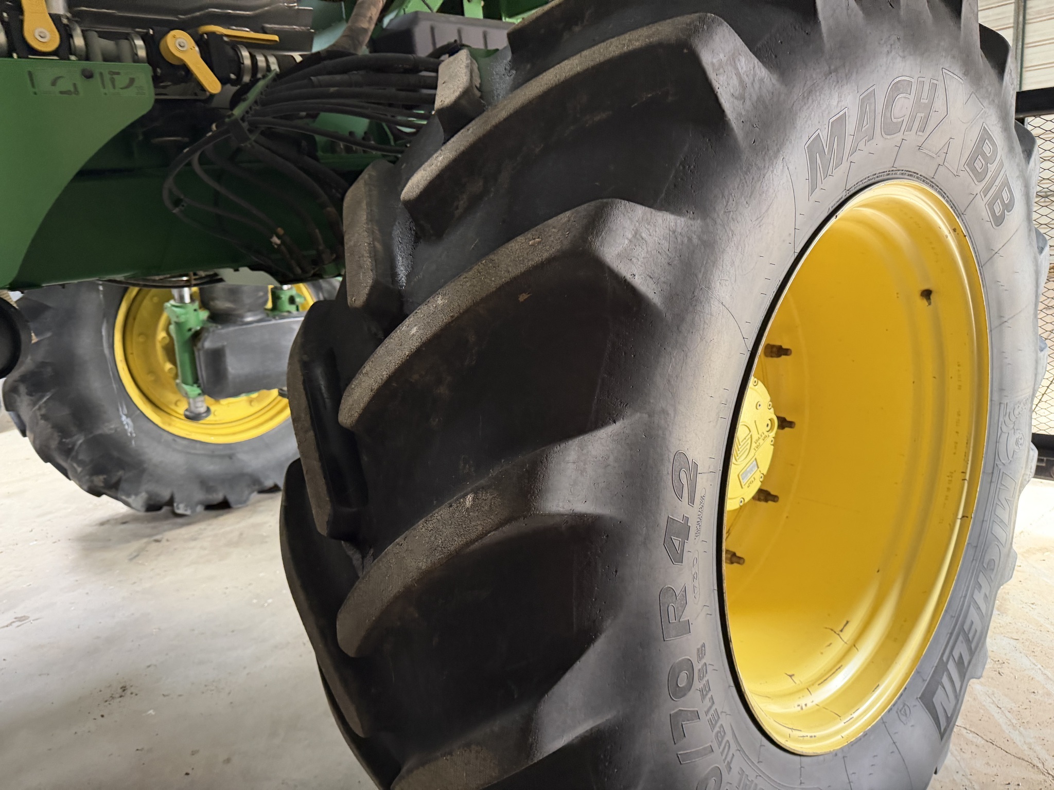 2020 John Deere R4060 Self-Propelled Sprayer
