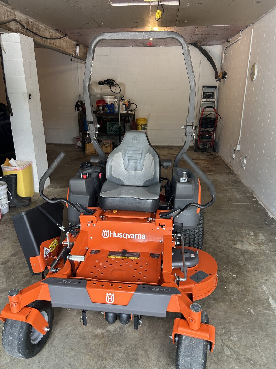 2022 Husqvarna Z454 Lawn Mower