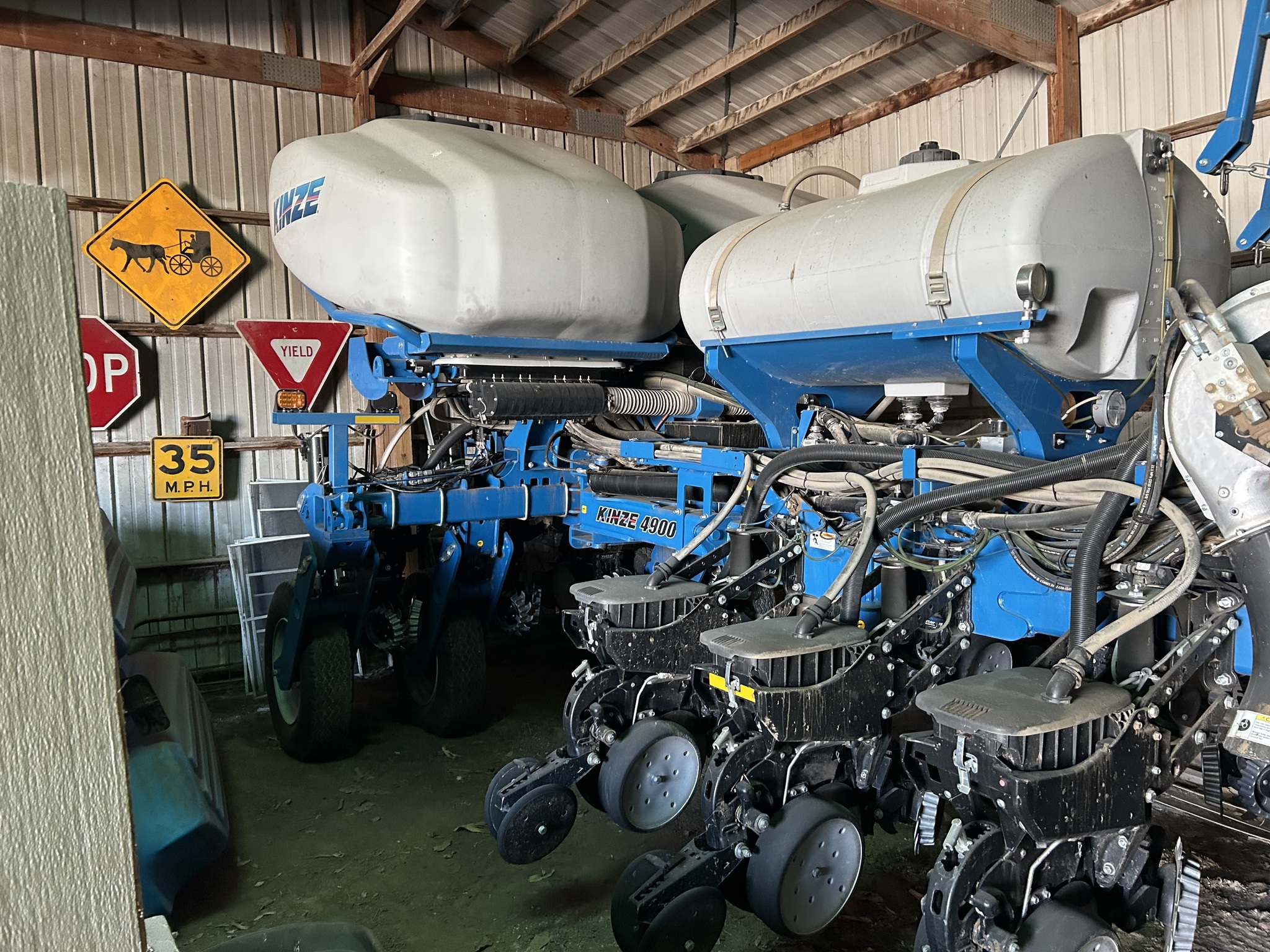 2015 Kinze 4900 Planter