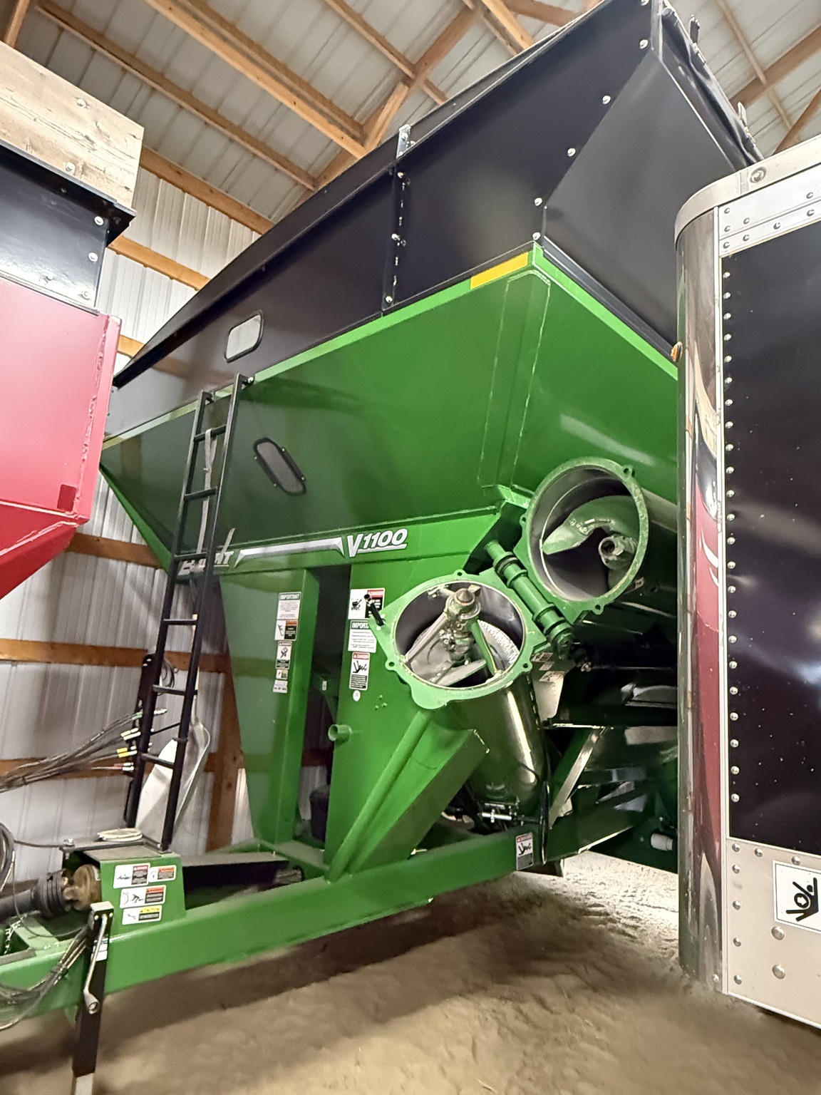 2021 Brent V1100 Grain Cart