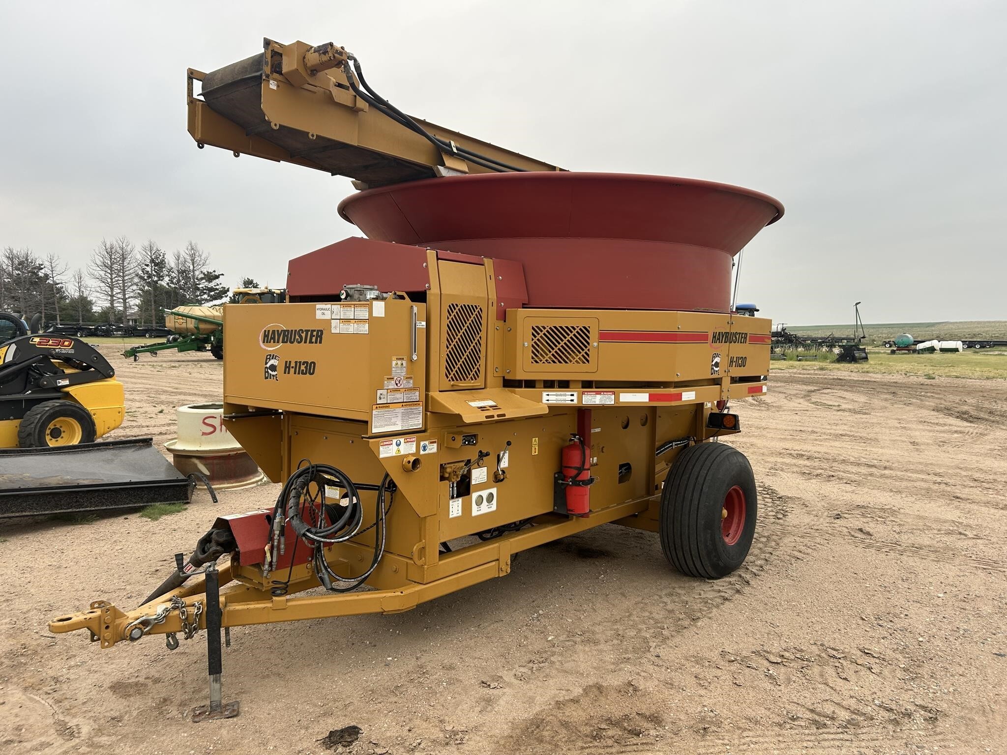 2017 Haybuster H1130 Grinders and Mixer