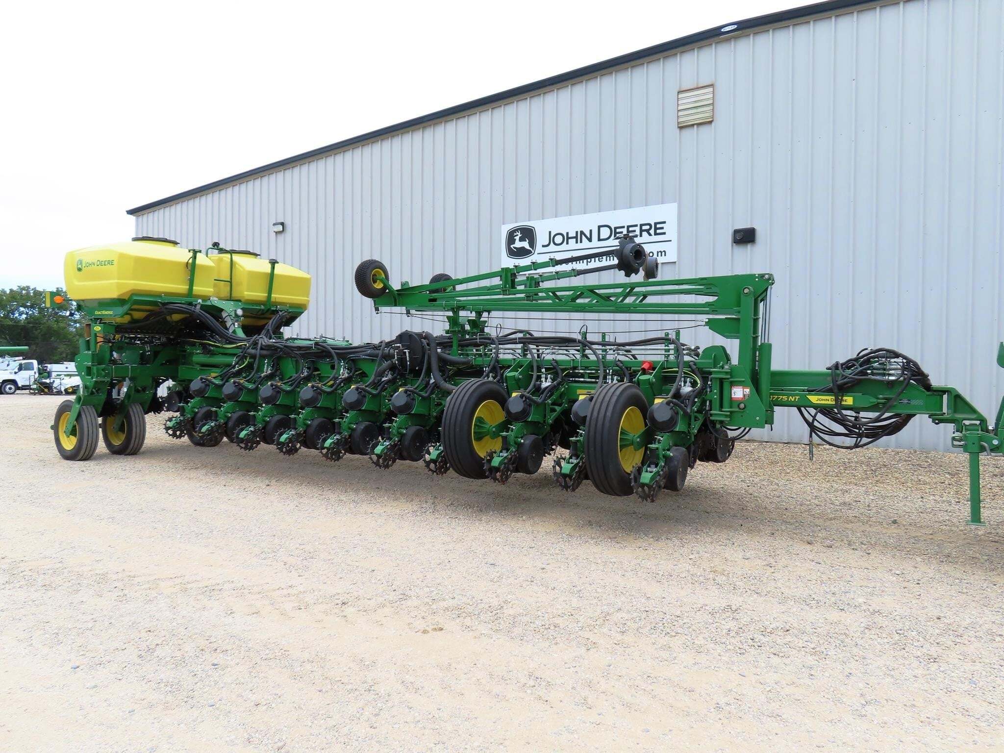 2024 John Deere 1775NT Planter