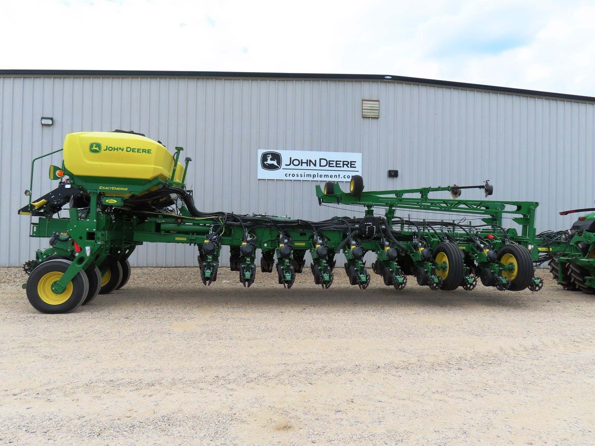 2024 John Deere 1775NT Planter