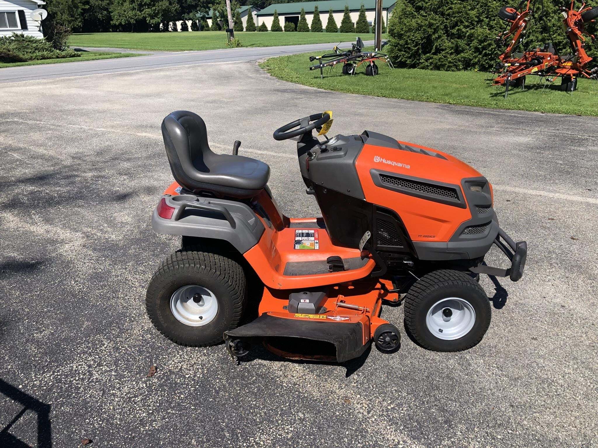2017 Husqvarna yt48dxls Lawn Mower
