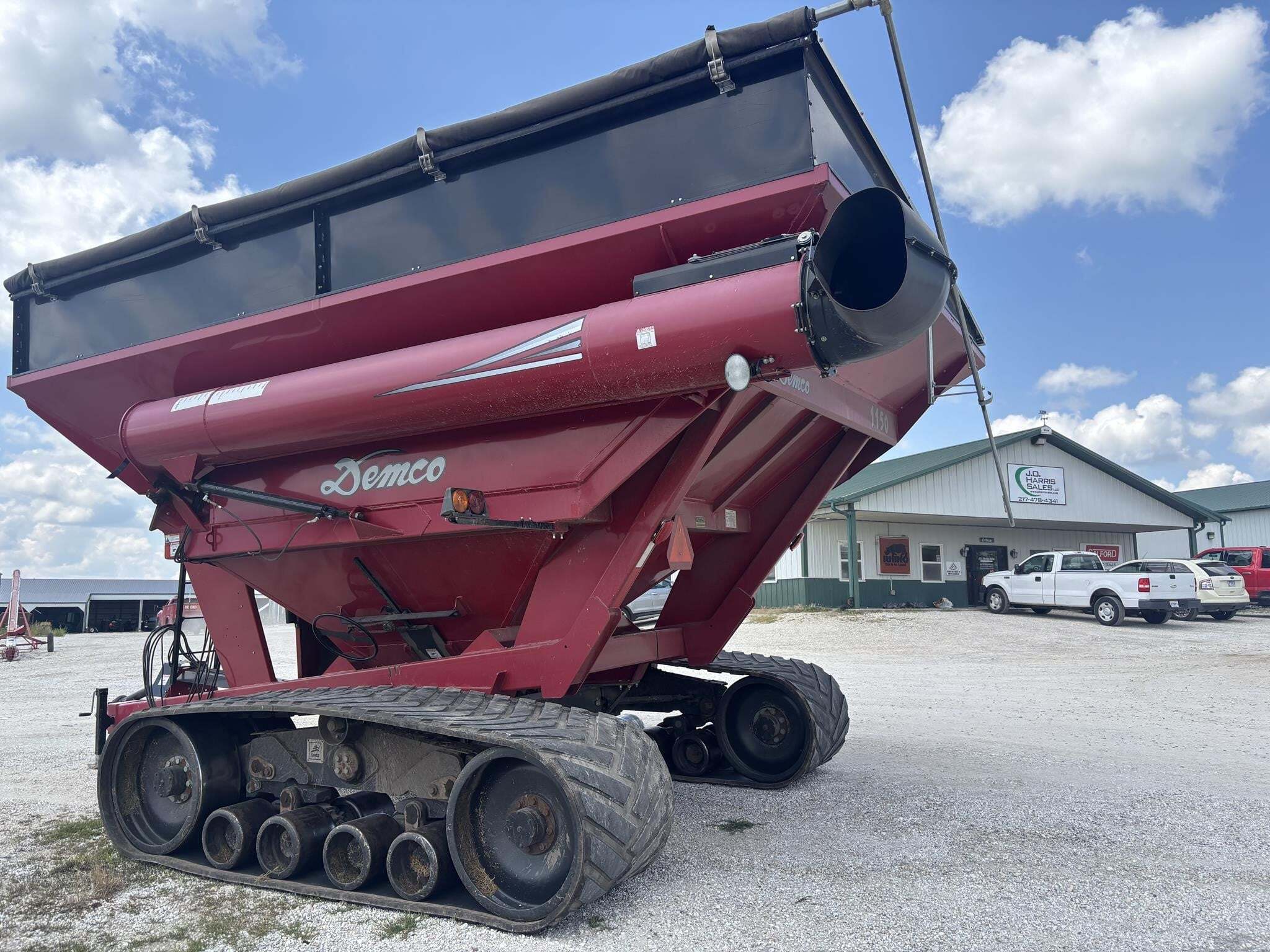 2014 Demco 1150 Grain Cart