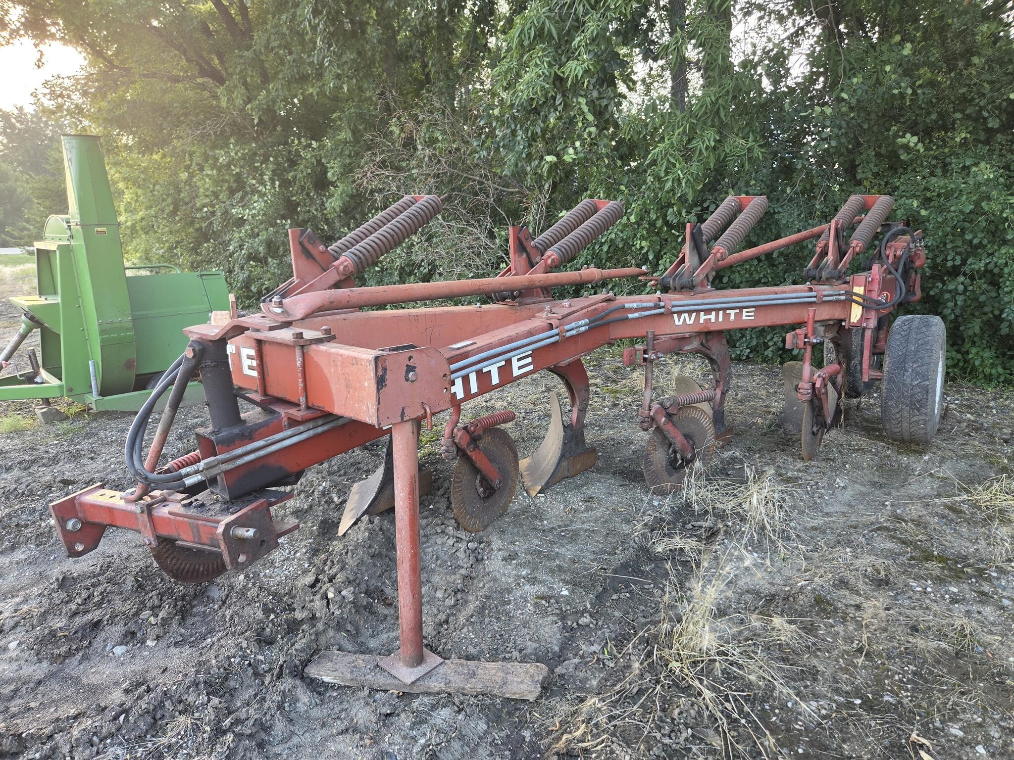 1979 White 588 Plow