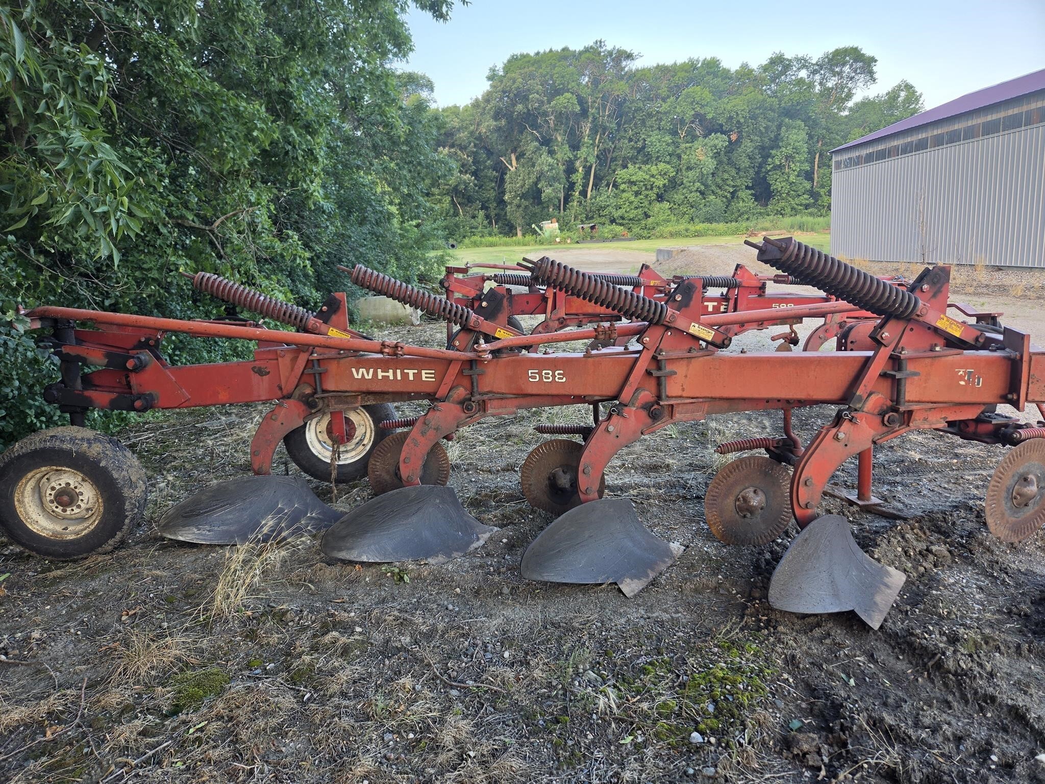 1979 White 588 Plow