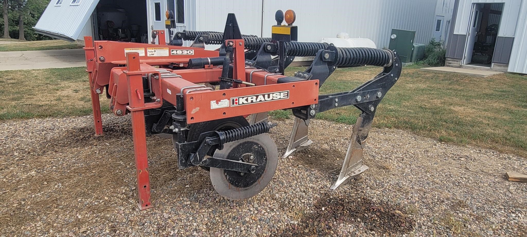 2002 Krause 4830-530R In-Line Ripper