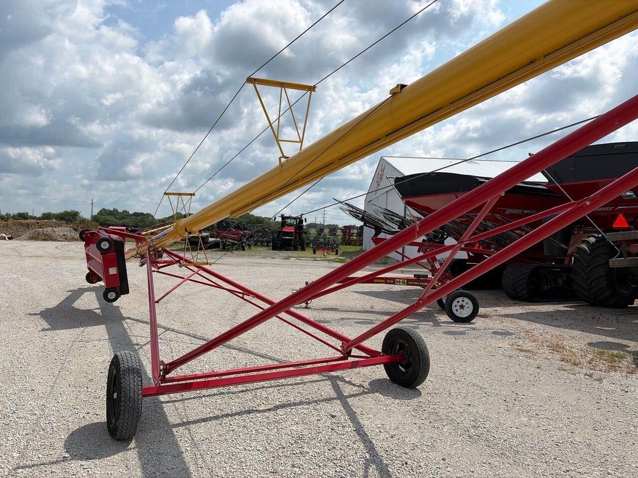 2021 Westfield MKX10-73 Augers and Conveyor