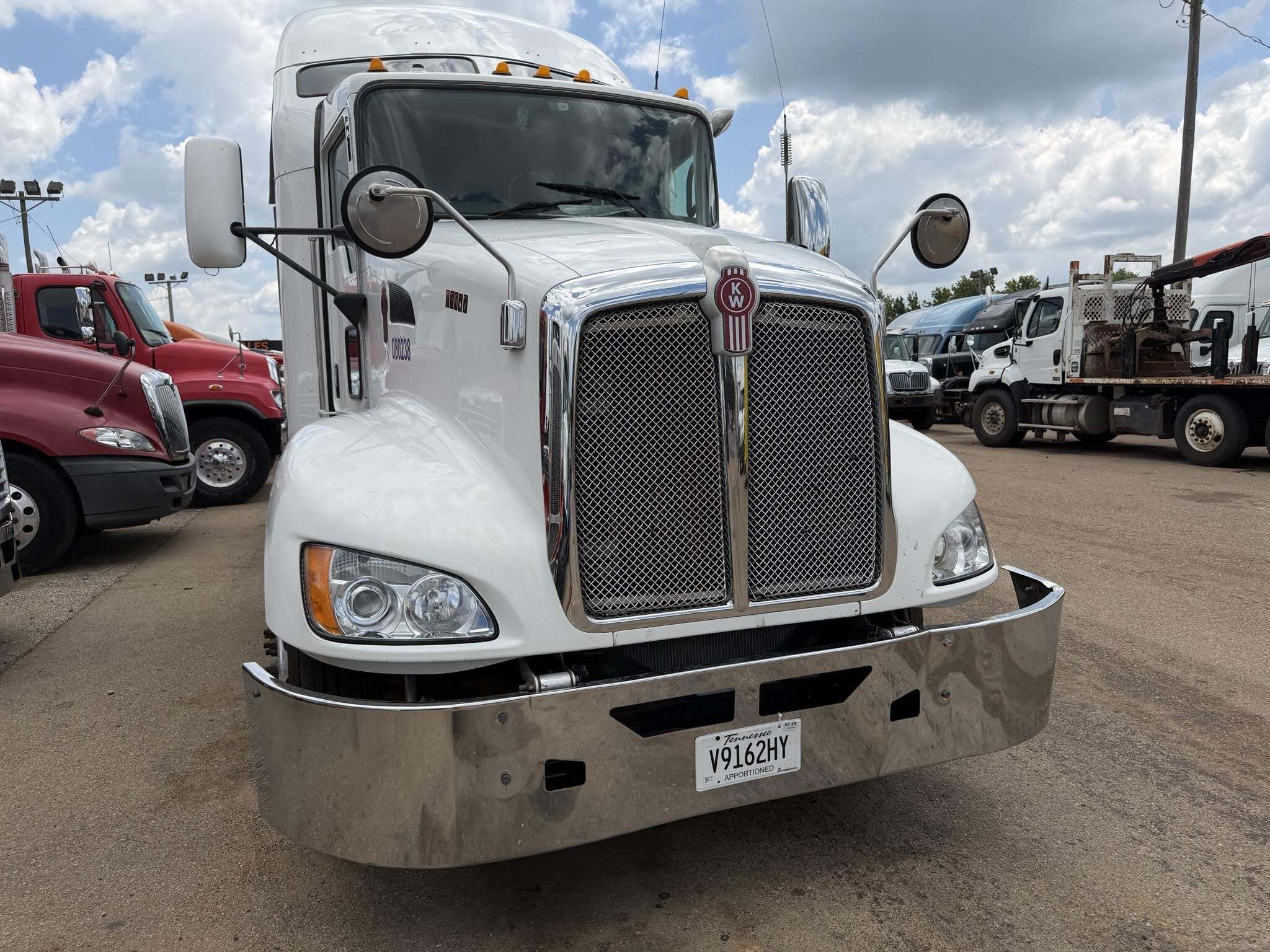 2013 Kenworth T660 Semi Trucks/Trailer