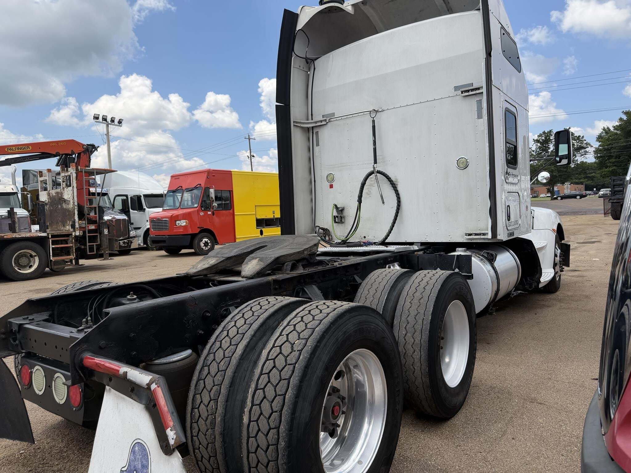 2013 Kenworth T660 Semi Trucks/Trailer