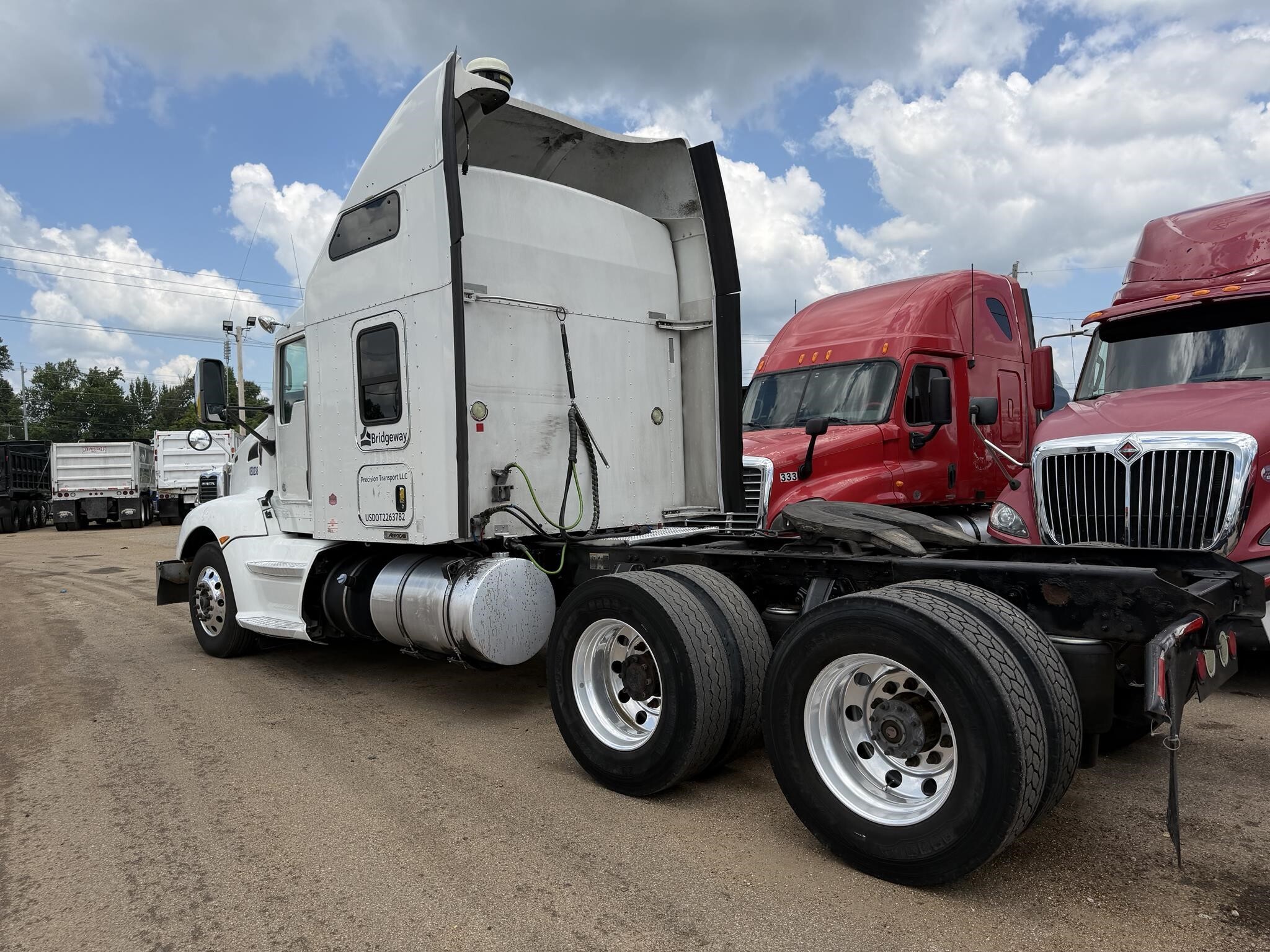 2013 Kenworth T660 Semi Trucks/Trailer