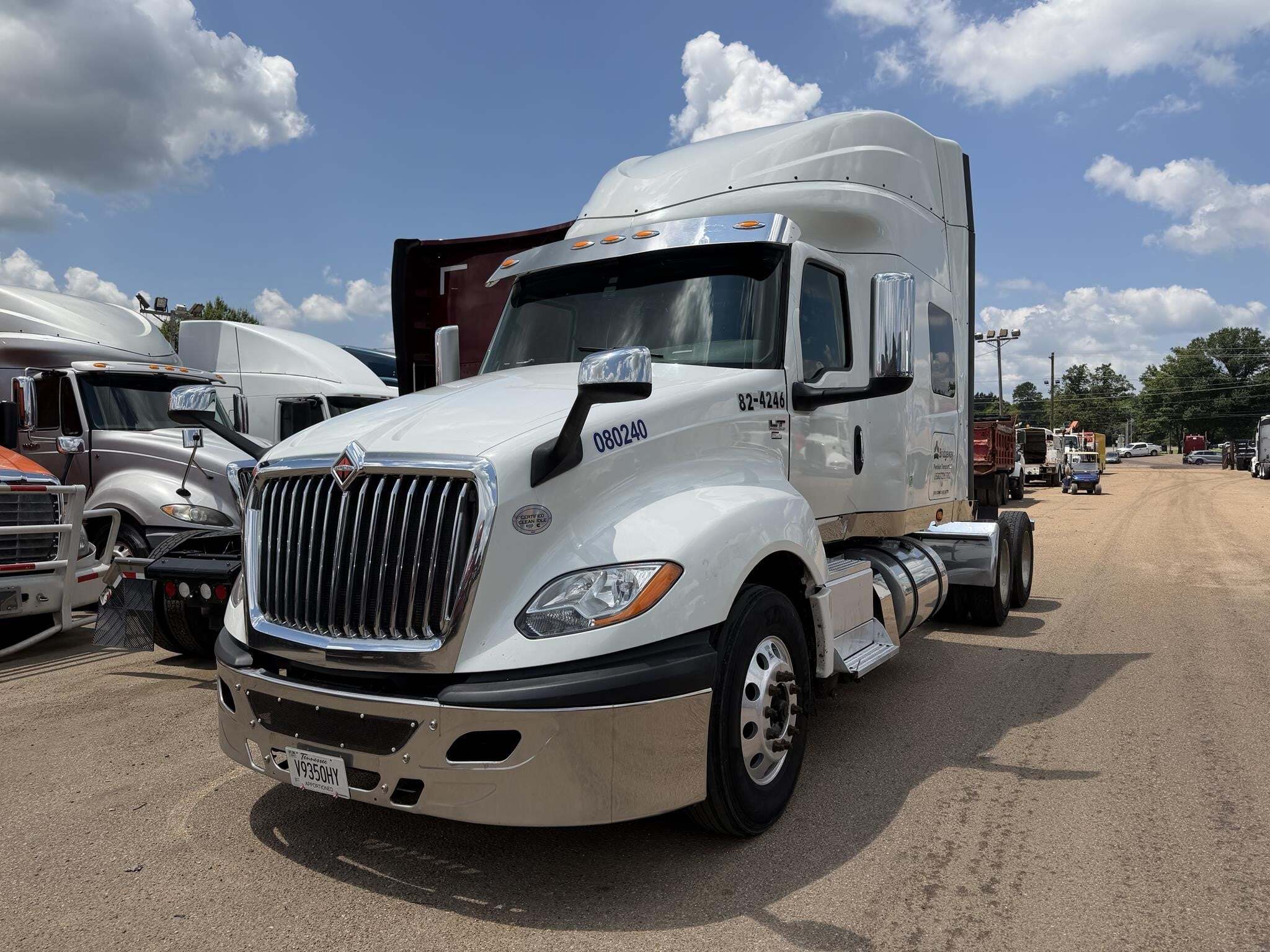 2020 International LT Semi Trucks/Trailer