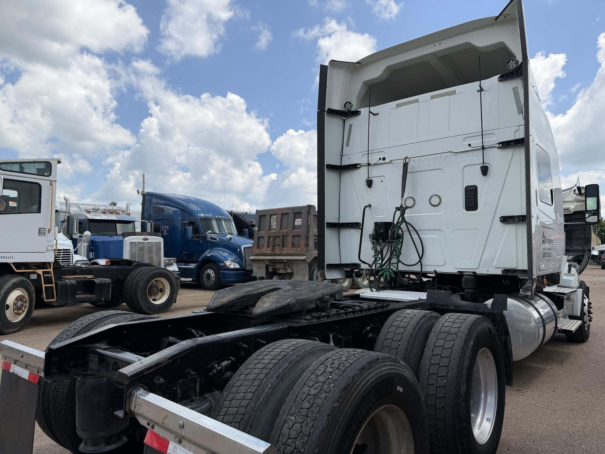 2020 International LT Semi Trucks/Trailer