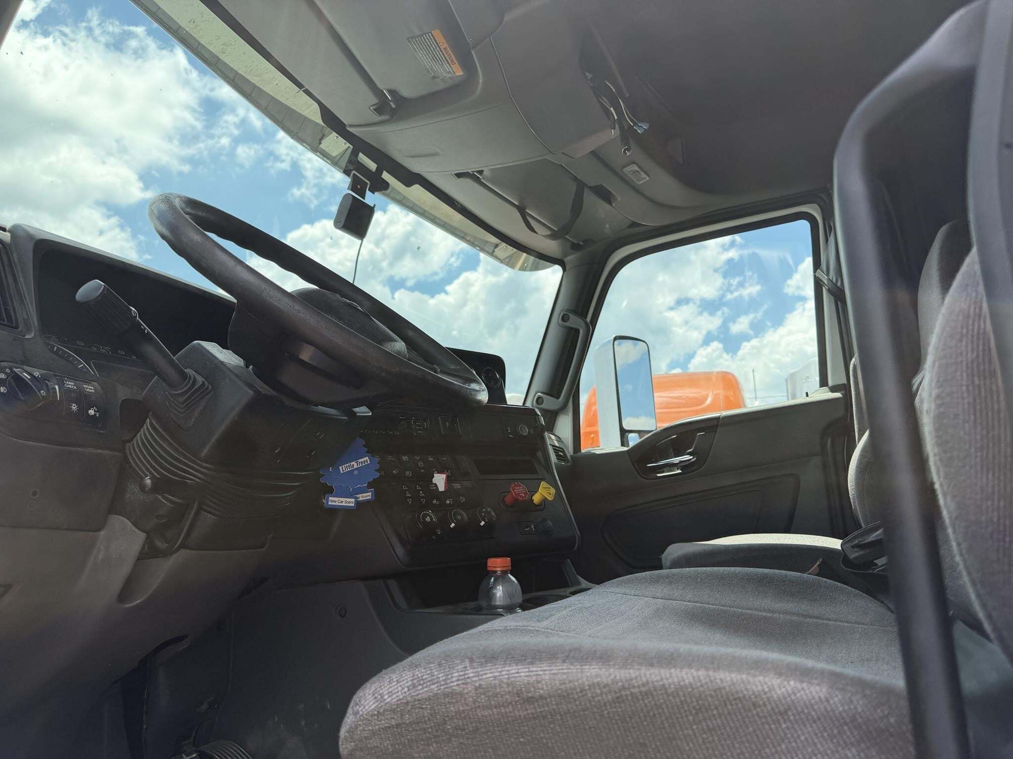 2020 International LT Semi Trucks/Trailer