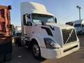 2017 Volvo VNL64T300 Semi Trucks/Trailer