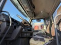 2017 Volvo VNL64T300 Semi Trucks/Trailer