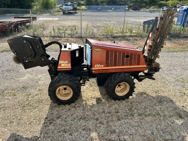 2003 Ditch Witch 410SX Trencher