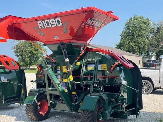 2026 Richiger R1090 Grain Bagger