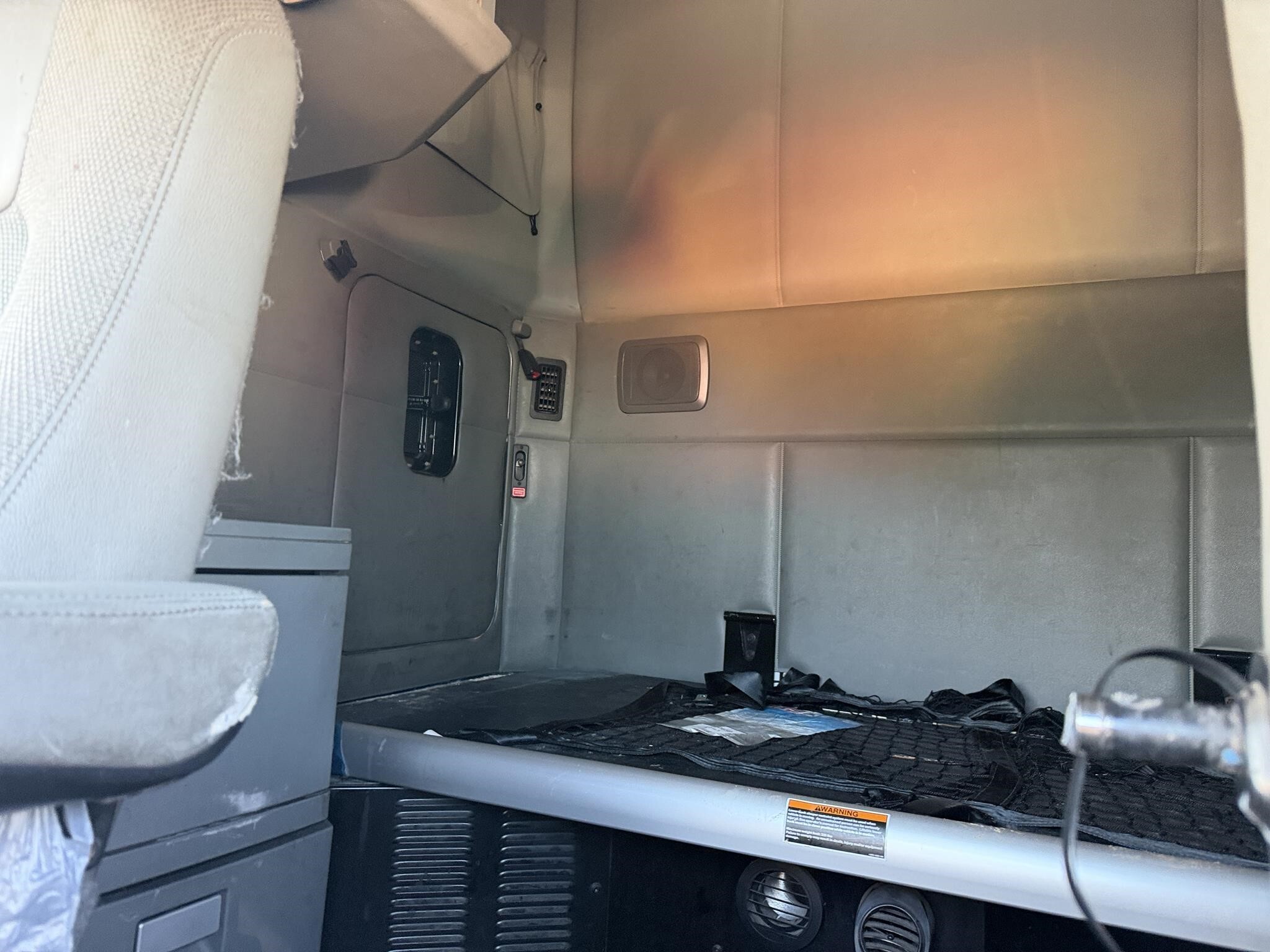 2018 Kenworth T680 Semi Trucks/Trailer