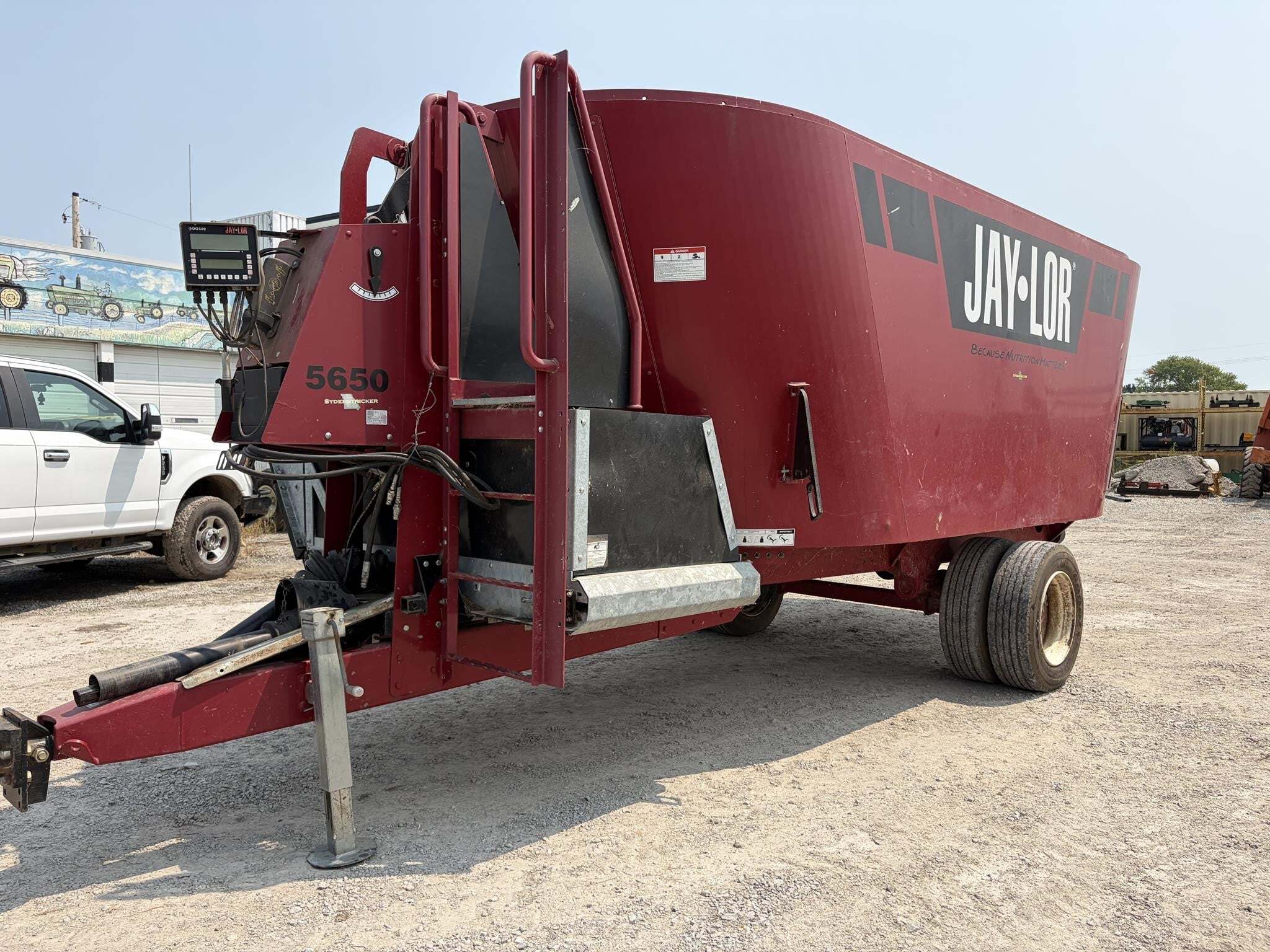 2017 Jay Lor 5650 Grinders and Mixer